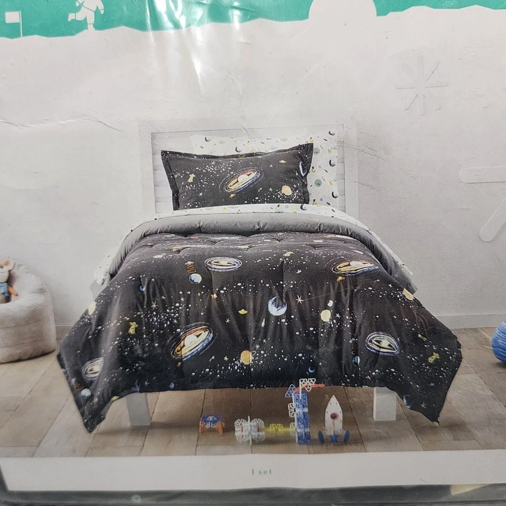 Pillowfort Glow-in-the-Dark Comforter Twin Space Planets Galaxy NO SHAM